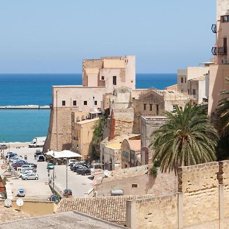 カステッランマーレ・デル・ゴルフォLa Terrazza Sul Portoアパートメント エクステリア 写真