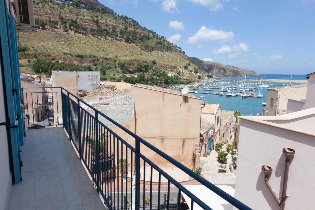 カステッランマーレ・デル・ゴルフォLa Terrazza Sul Portoアパートメント エクステリア 写真