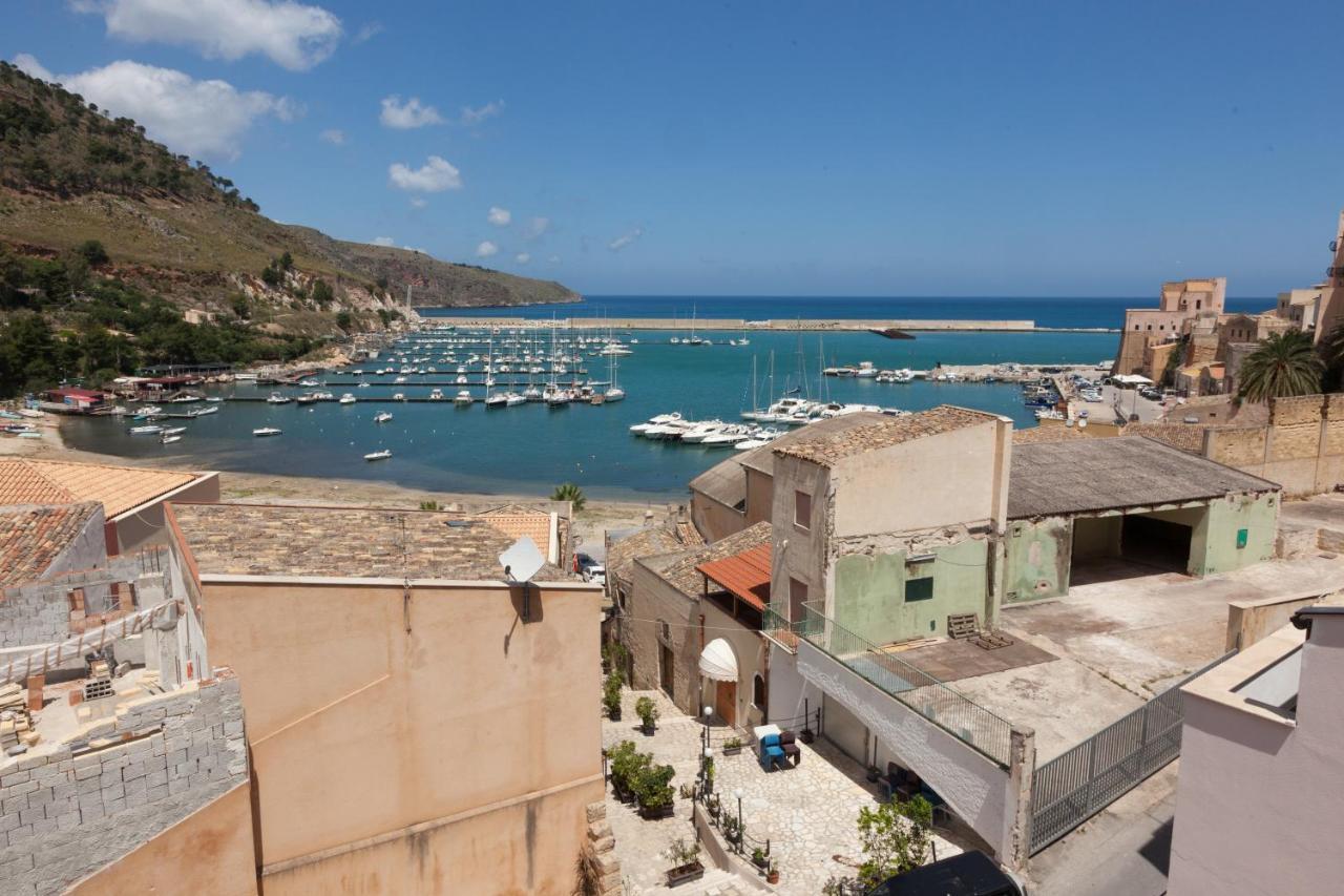 カステッランマーレ・デル・ゴルフォLa Terrazza Sul Portoアパートメント エクステリア 写真