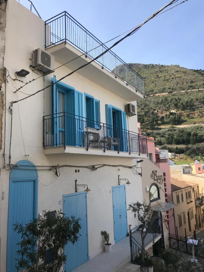 カステッランマーレ・デル・ゴルフォLa Terrazza Sul Portoアパートメント エクステリア 写真
