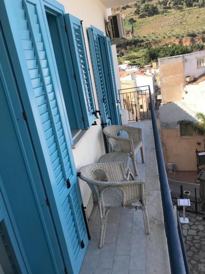 カステッランマーレ・デル・ゴルフォLa Terrazza Sul Portoアパートメント エクステリア 写真