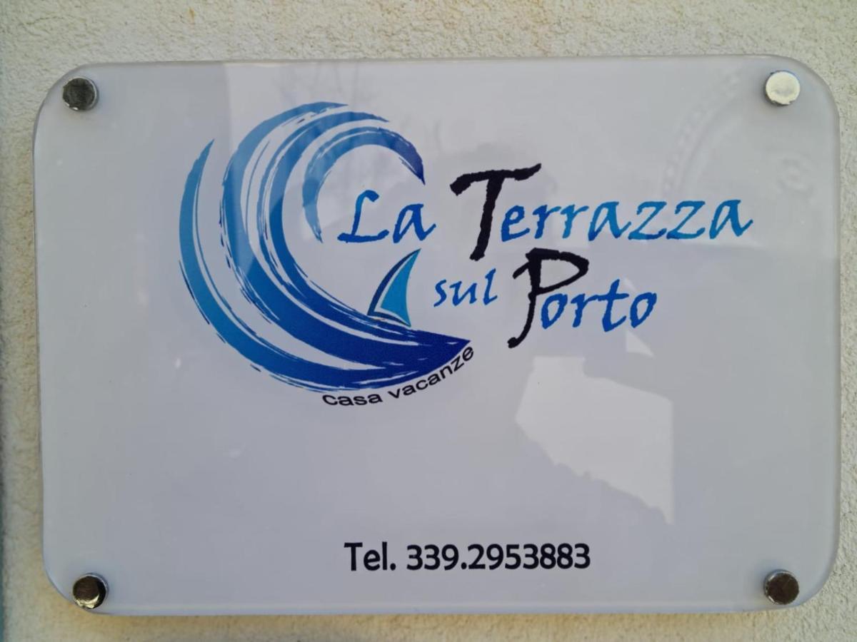 カステッランマーレ・デル・ゴルフォLa Terrazza Sul Portoアパートメント エクステリア 写真
